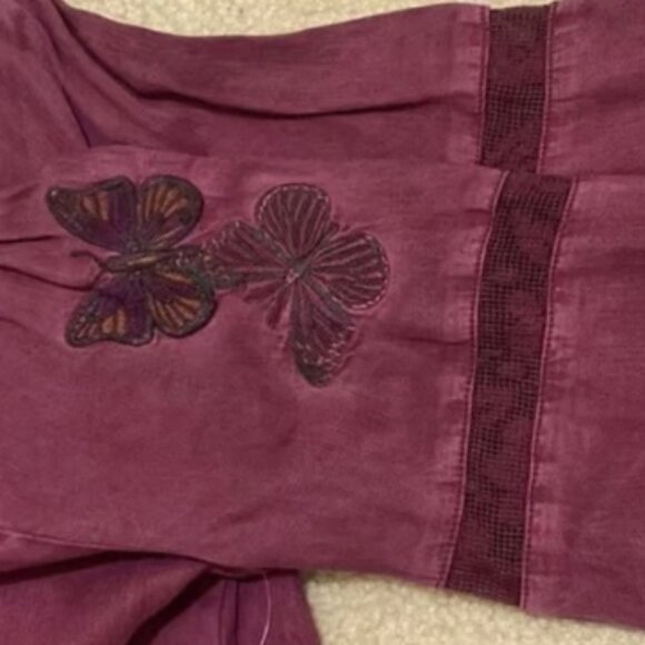 STANDARD GRACE Women's Off The Shoulder Blouse Top w Butterfly Embroidery Sz M - Picture 3 of 9